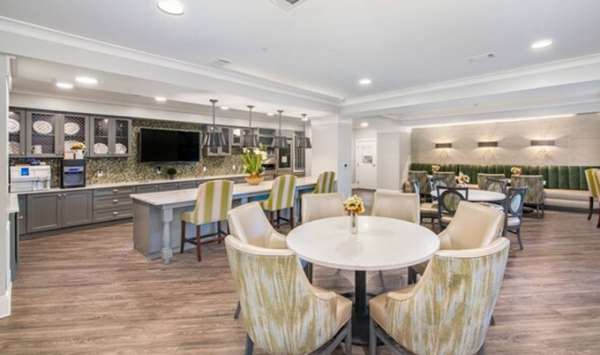 Kitchen Cabinets - Avenida Germantown - Common Area