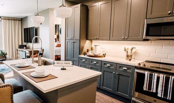 Kitchen Cabinets - Avenida Germantown - Gray Shaker