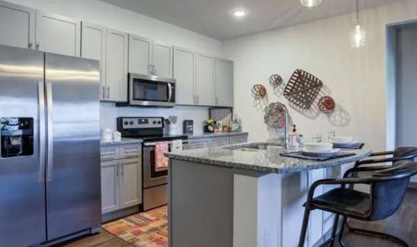 Kitchen Cabinets - The Drake Apartments